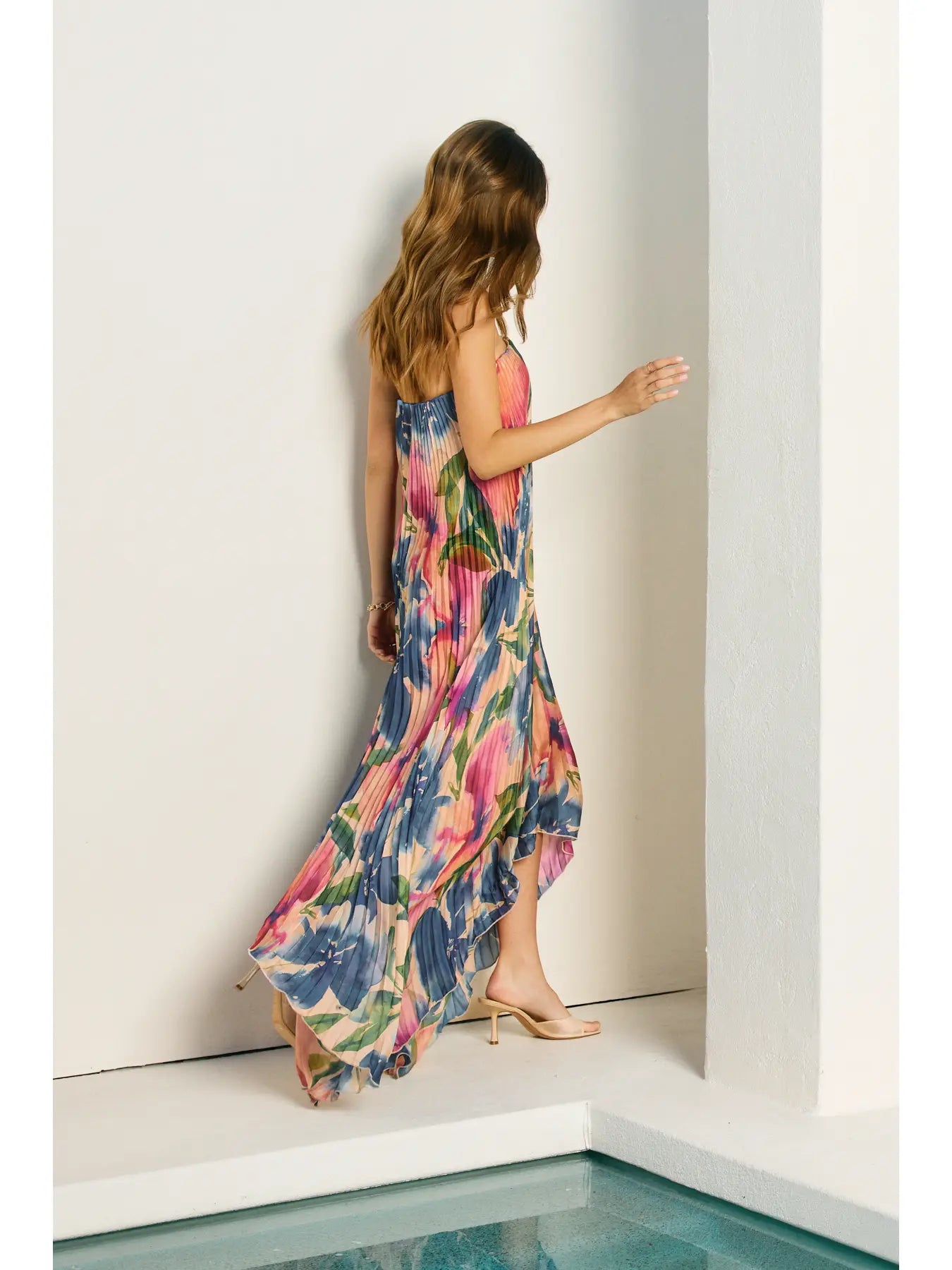 Palm Paradise Pleated Satin Maxi Dress – Blue Floral
