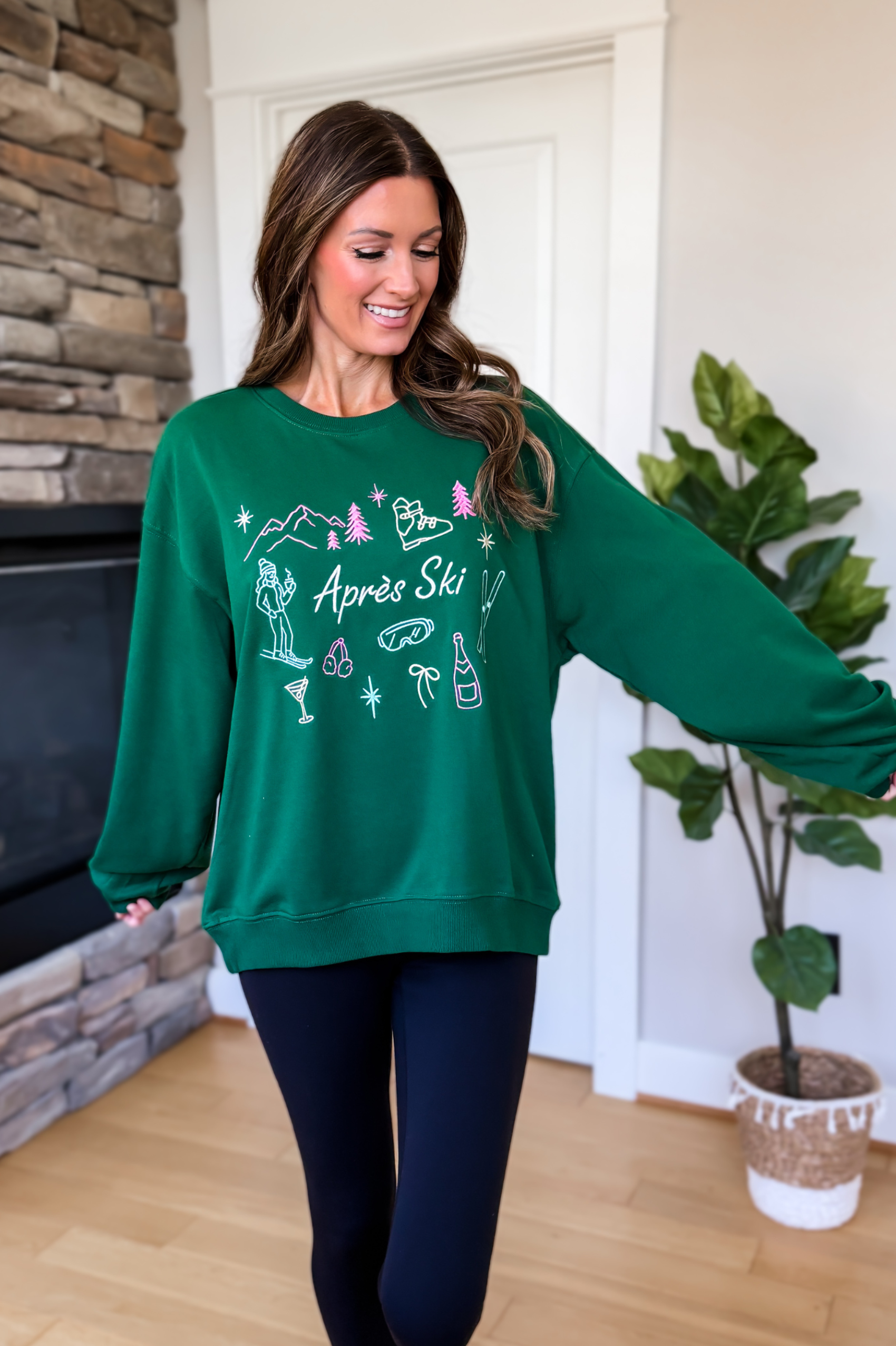 Après Ski Embroidered Sweatshirt - Green Multi