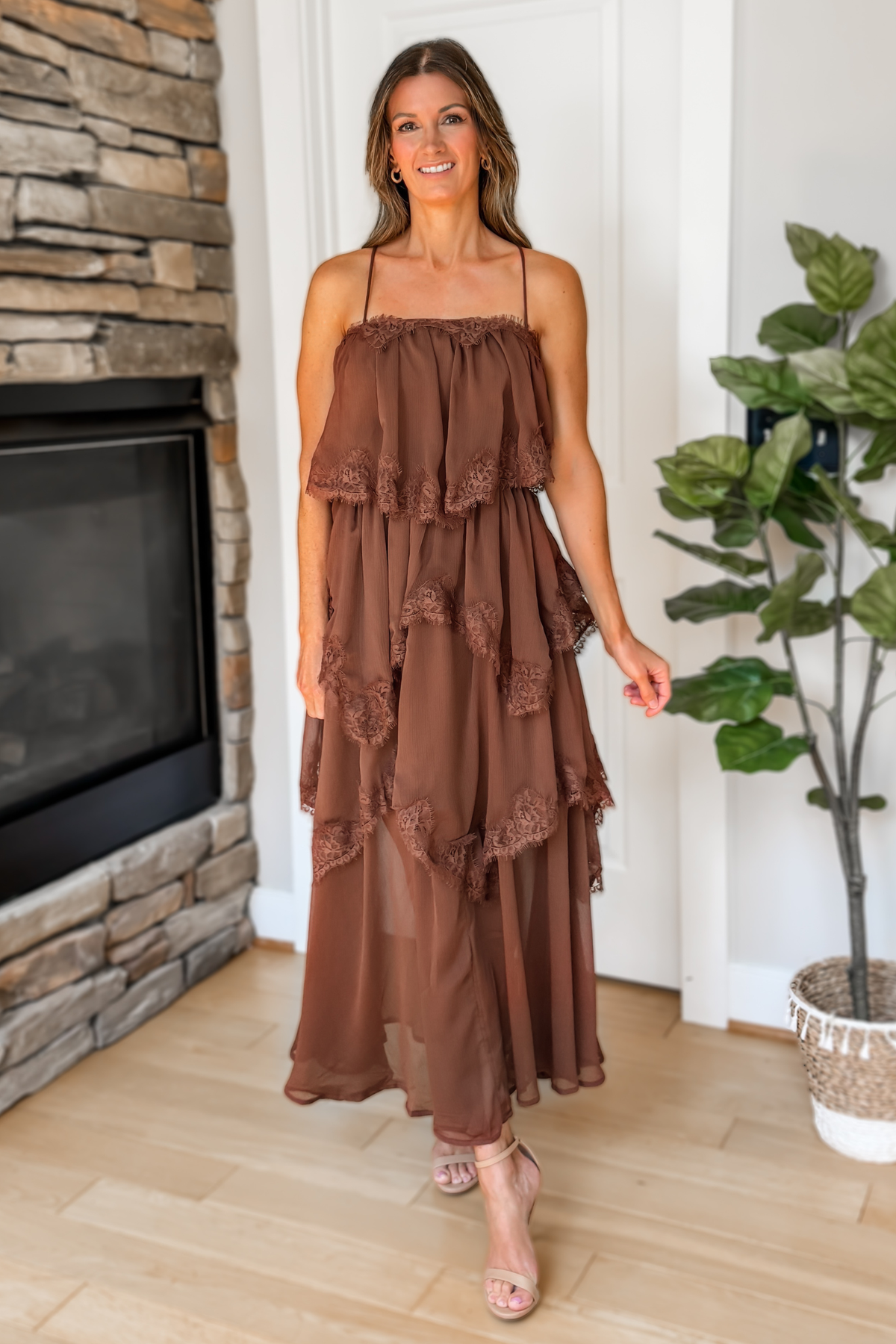 Sienna Lace Tiered Midi Dress – Brown