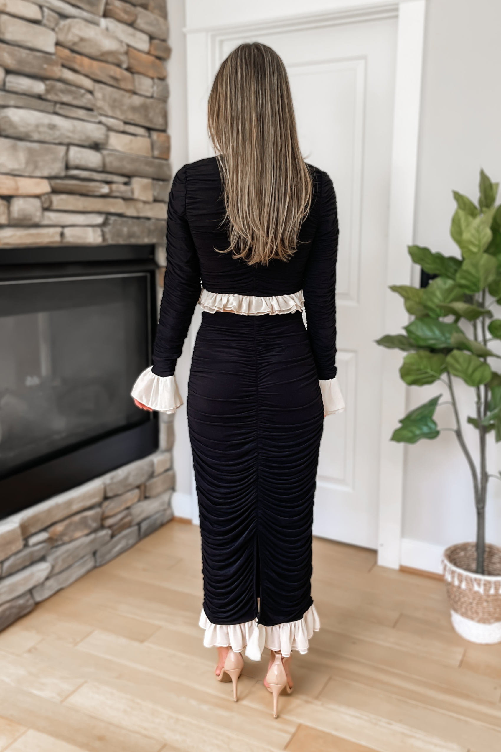 Lendie Ruched Two Piece Skirt Set - Black and Cream Medium Lendie Ruched Two Piece Skirt Set - Black and Cream Medium