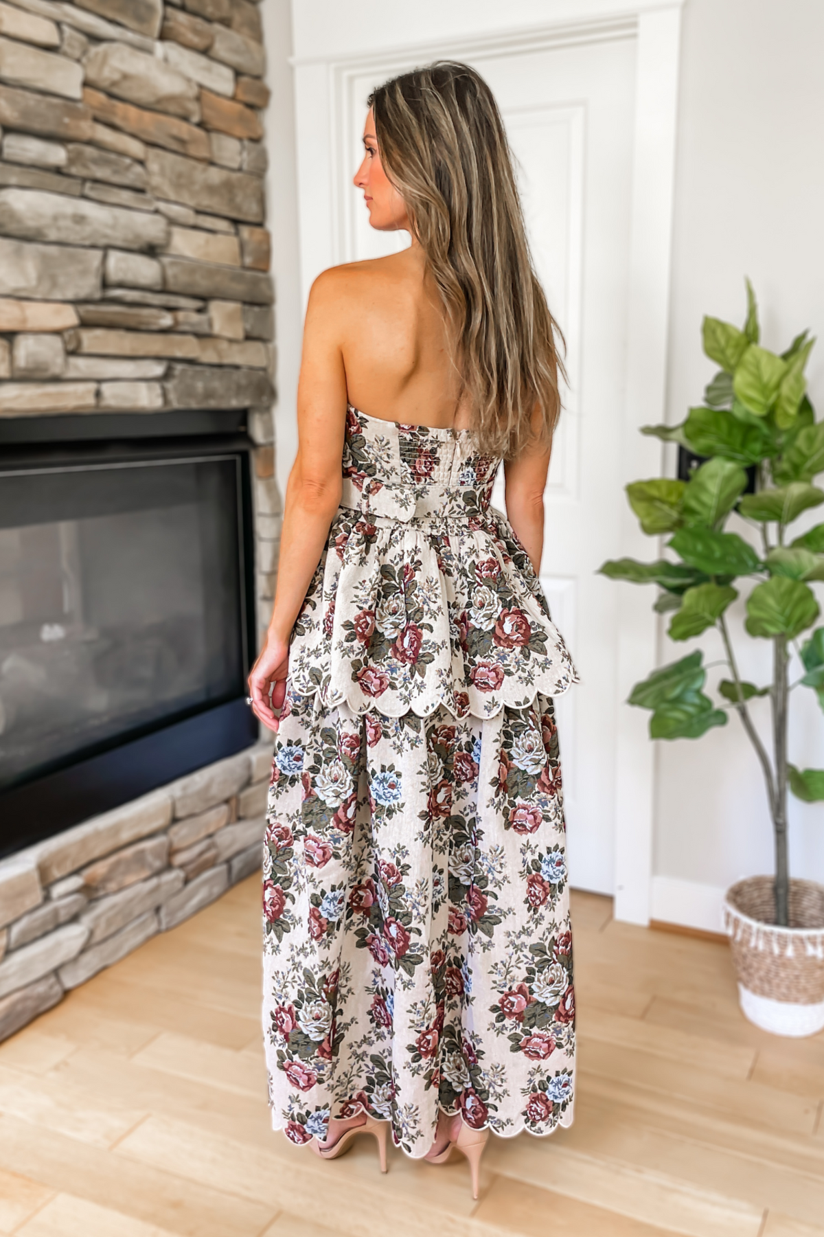Rosewood Floral Tapestry Strapless Midi Dress Rosewood Floral Tapestry Strapless Midi Dress