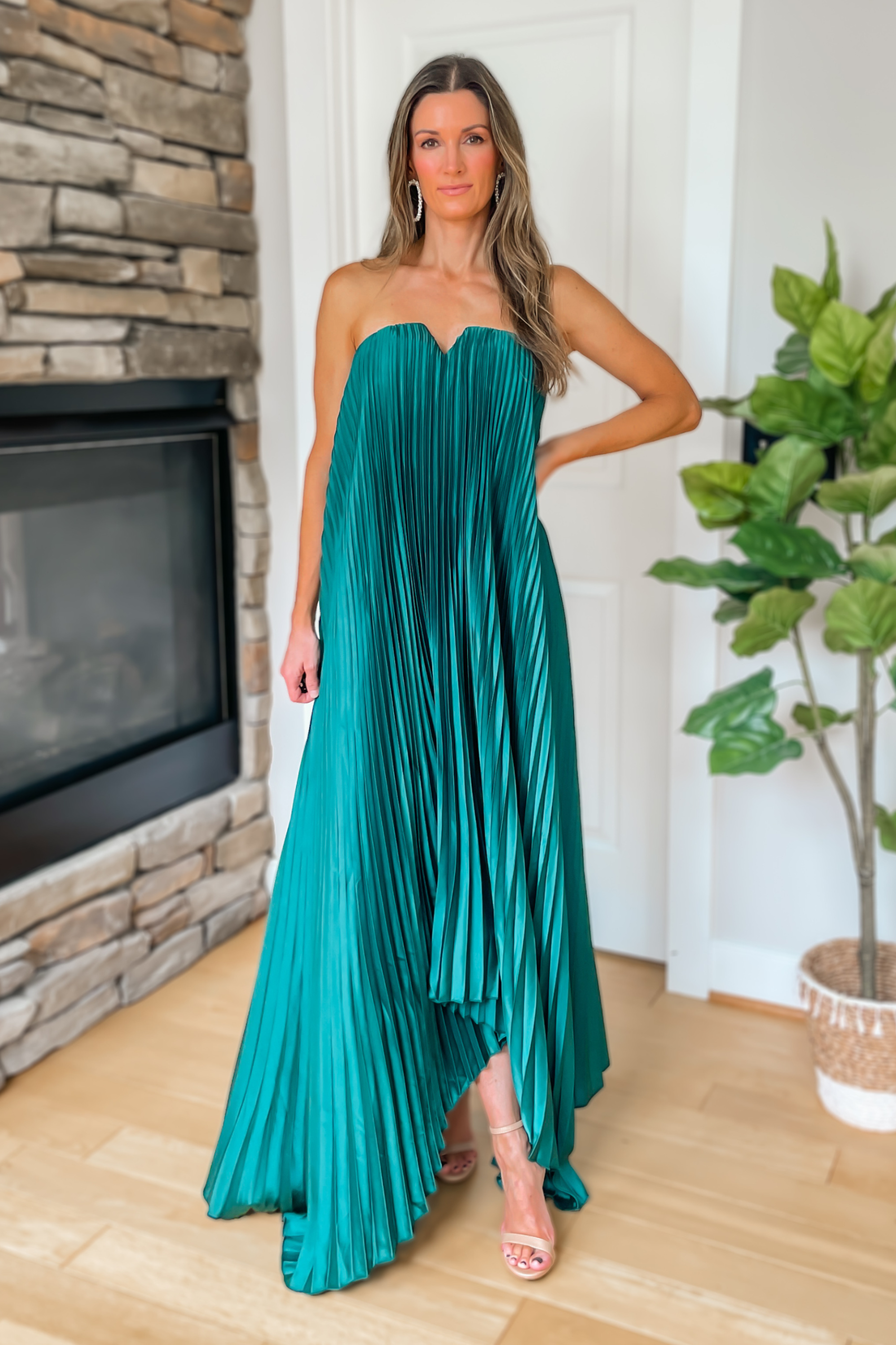 Evening Glow Pleated Satin Maxi Dress – Emerald - restock! – Ivy