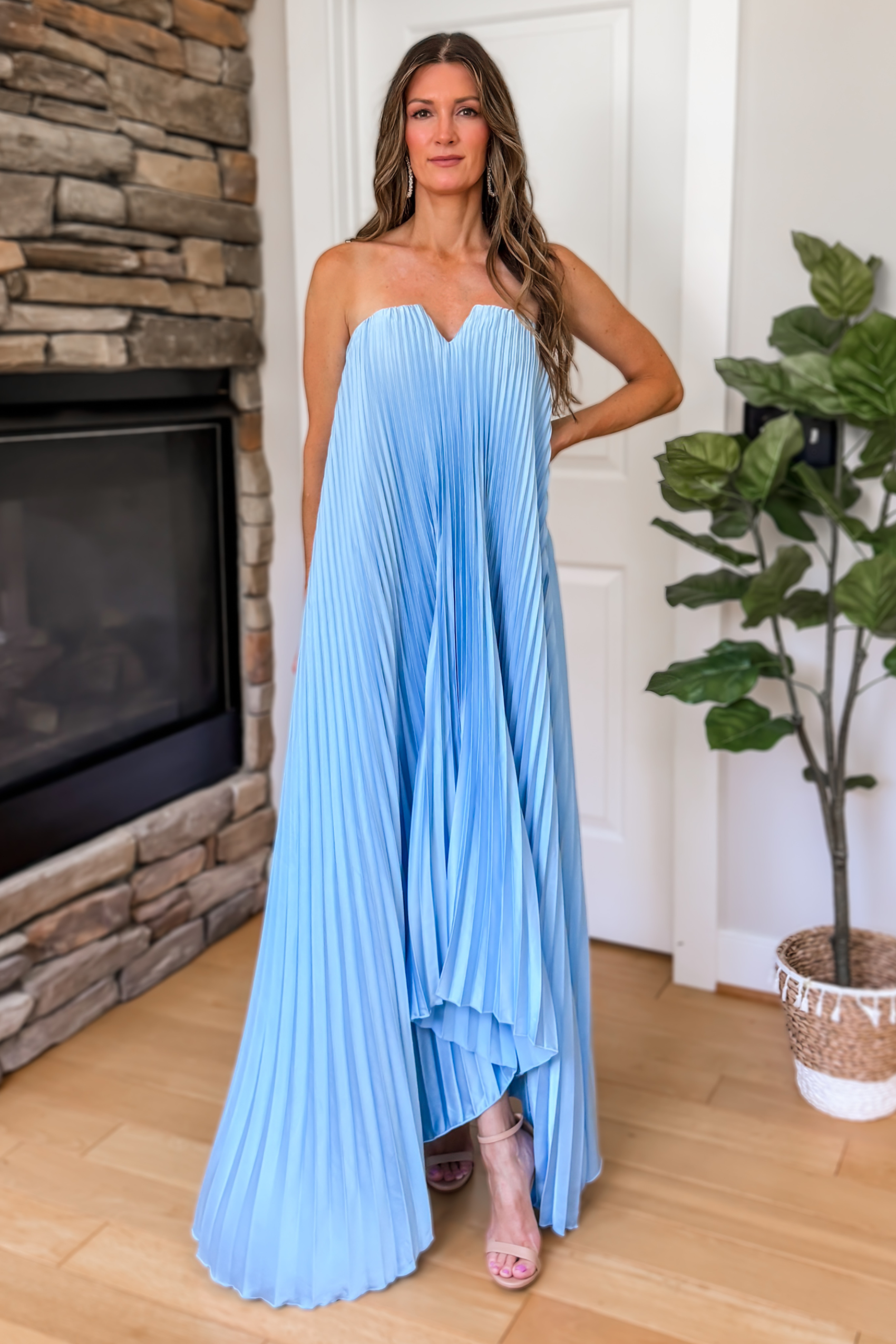 Evening Glow Pleated Satin Maxi Dress – Light Blue Large